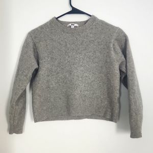 Gray sweater - Brand Uniqlo